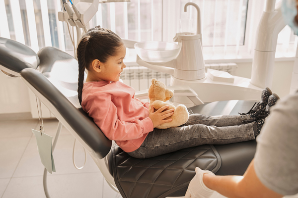 Children Dentist Near Me: What Happens At A First Pediatric Dental Visit